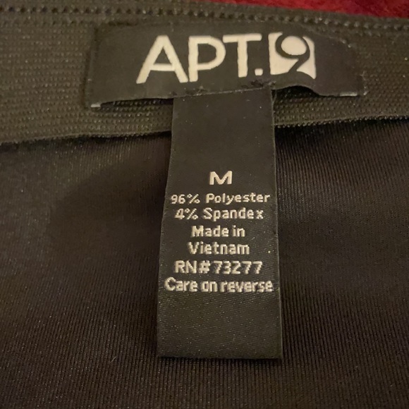 APT.9 Black/White Pencil Skirt 
Seam2seam:
Hem-16 inch
Waist-15 inch
Hip 19 inch - Picture 3 of 6